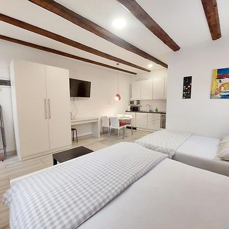 זאגרב Home Away From Home - Apartment Ilica מראה חיצוני תמונה